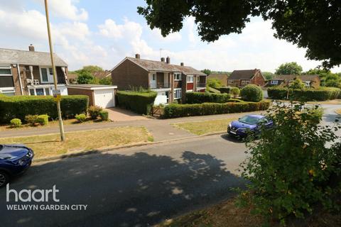 85 Briars Lane, Hatfield, AL10 8EX