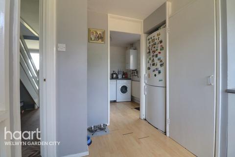 85 Briars Lane, Hatfield, AL10 8EX