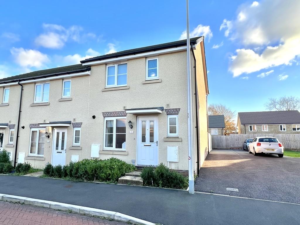 35 Clos Meredith, Coity, Bridgend... 3 bed end of terrace house £220,000