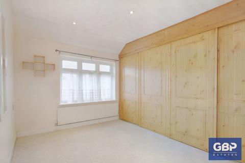 79 Willow Street, Romford, RM7 7JH