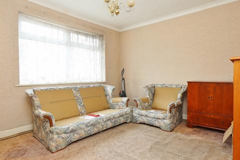 38 Carter Drive, Romford, RM5 2PD