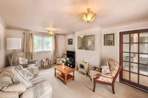 11 Brae Road, Ardrishaig, Lochgilphead, PA30 8EB