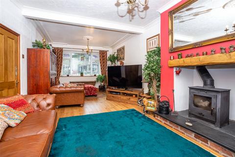 4 bedroom terraced house for sale, High Street, Llanberis, Caernarfon, Gwynedd, LL55