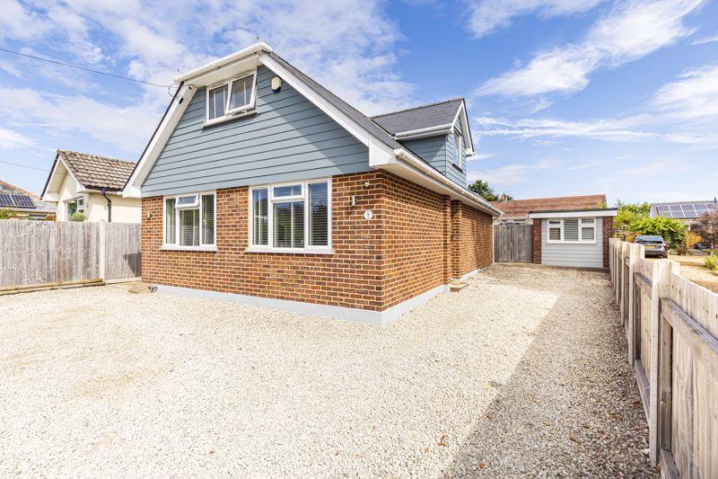 Albert Road, Corfe Mullen, BH21 4 bed detached house for sale £600,000