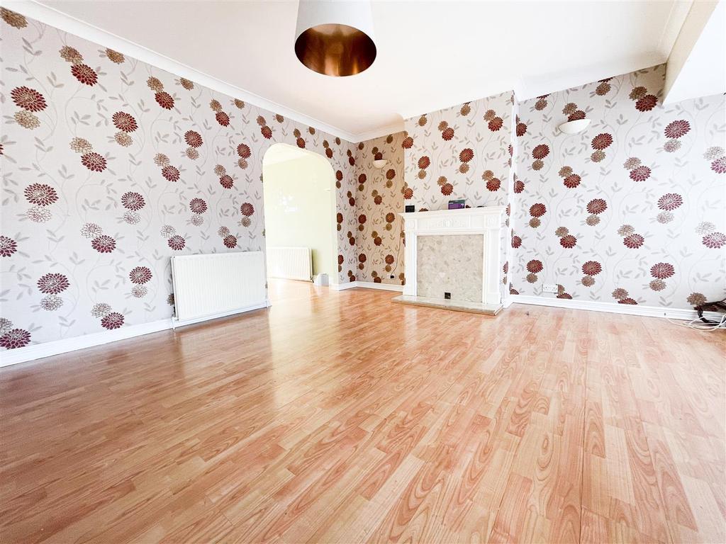 Lounge 2.jpg