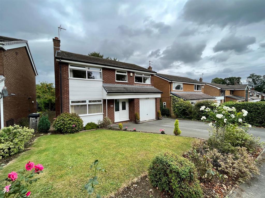 Foxcroft Drive, Brighouse 4 bed detached house £310,000