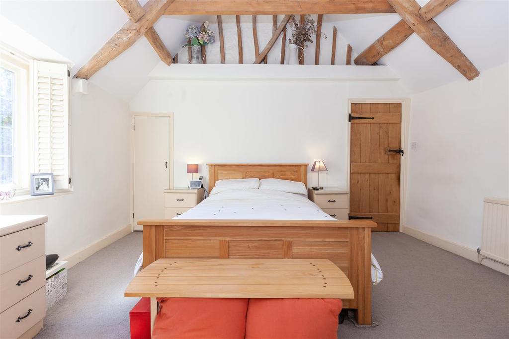 Master Bedroom 1.jpg