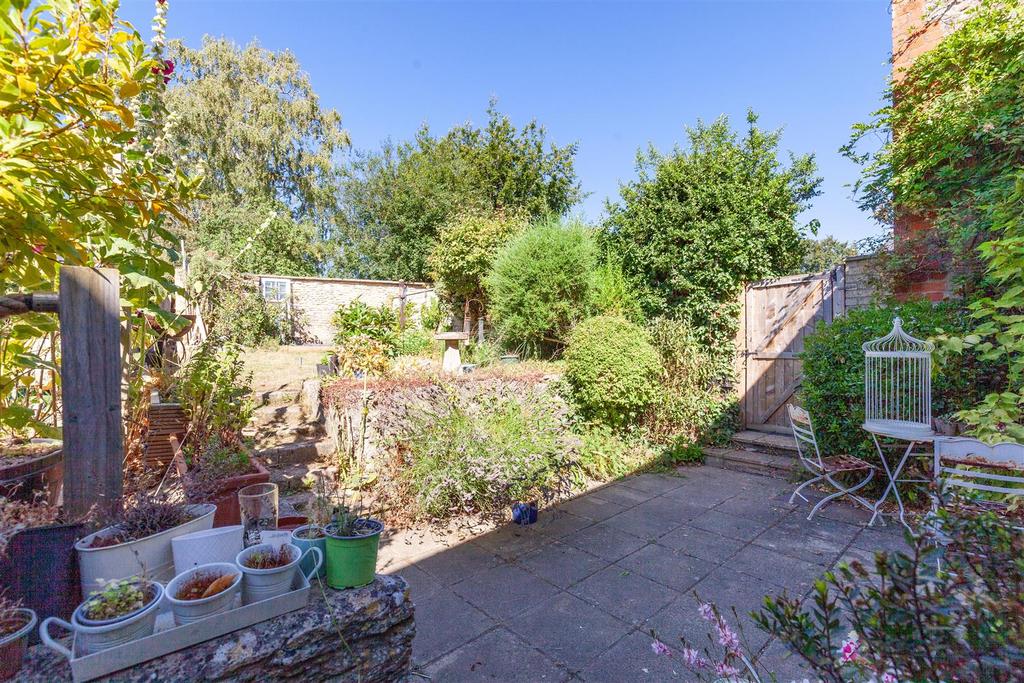 Garden 4.jpg