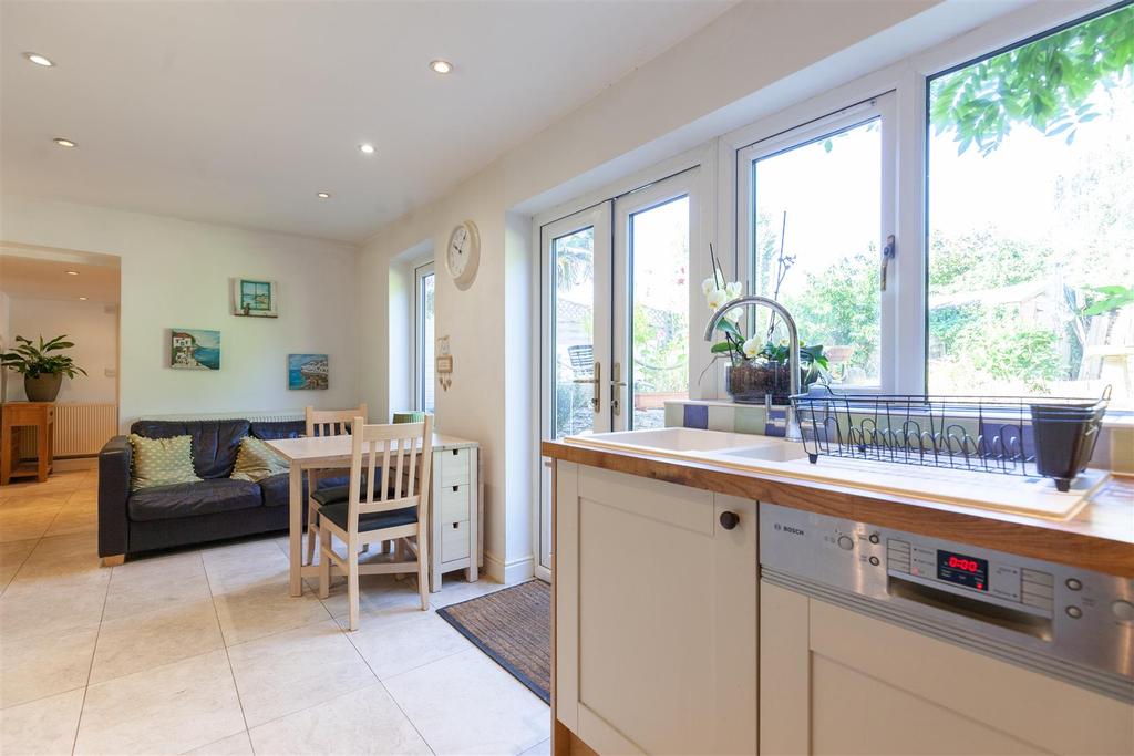 Kitchen - Breakfast Room 4.jpg