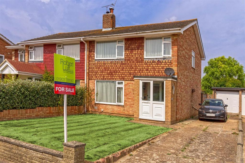 Muirfield Road, Worthing 3 bed semidetached house for sale £425,000