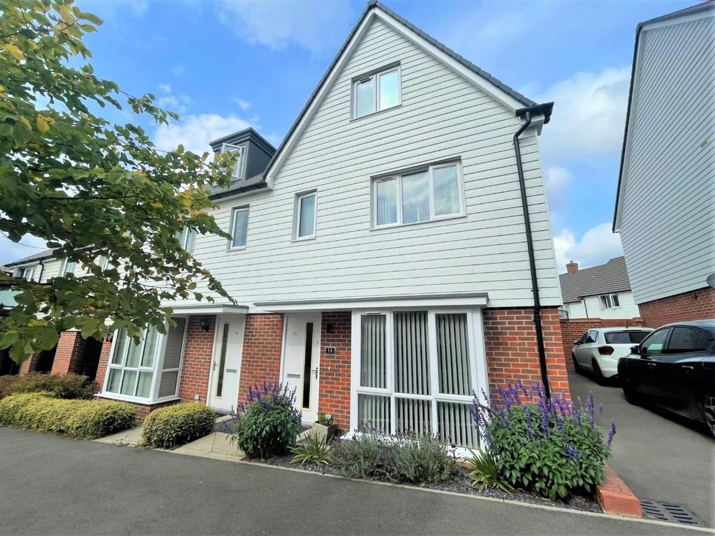 Repton Park 4 bed semidetached house £435,000