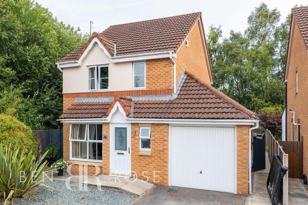 Hunstanton Close, Euxton, Chorley 3 bed detached house £995 pcm (£230 pw)