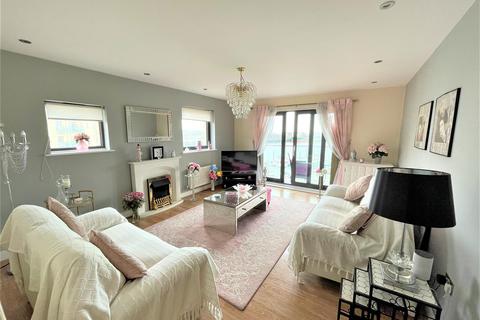 2 bedroom flat for sale - VersaillesWest QuayNewhavenEast Sussex