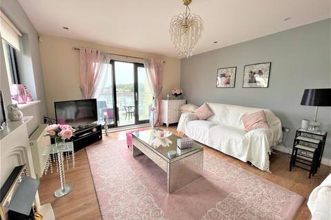 2 bedroom flat for sale - VersaillesWest QuayNewhavenEast Sussex