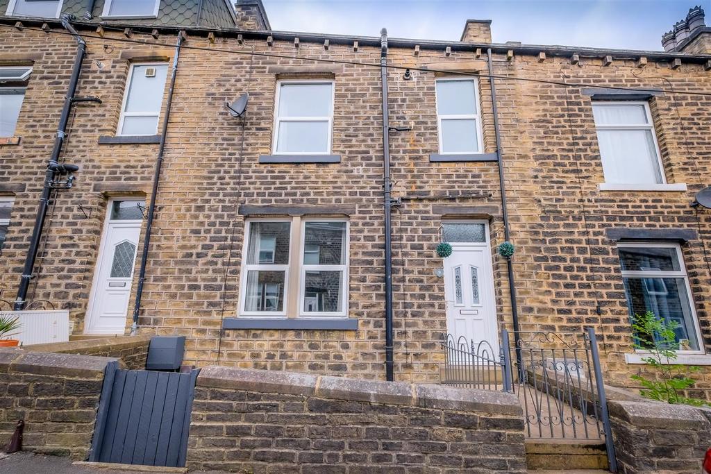 Margate Street, Sowerby Bridge 2 bed terraced house £140,000