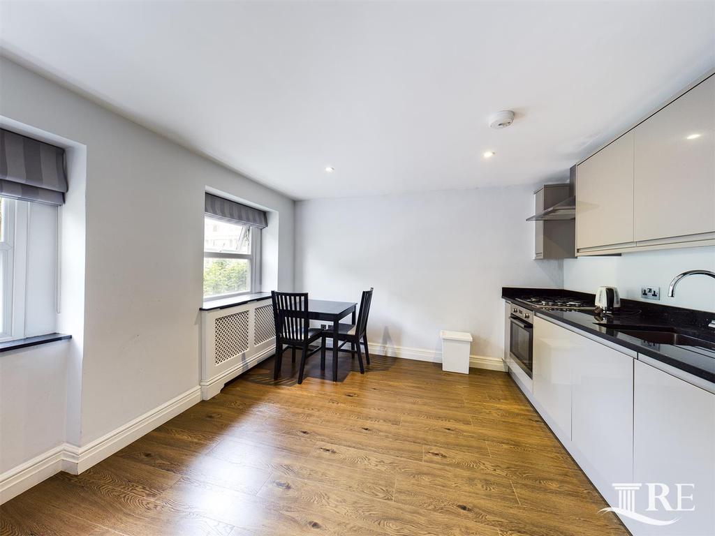 56 Wellington Terrace, London 1 bed flat £1,650 pcm (£381 pw)