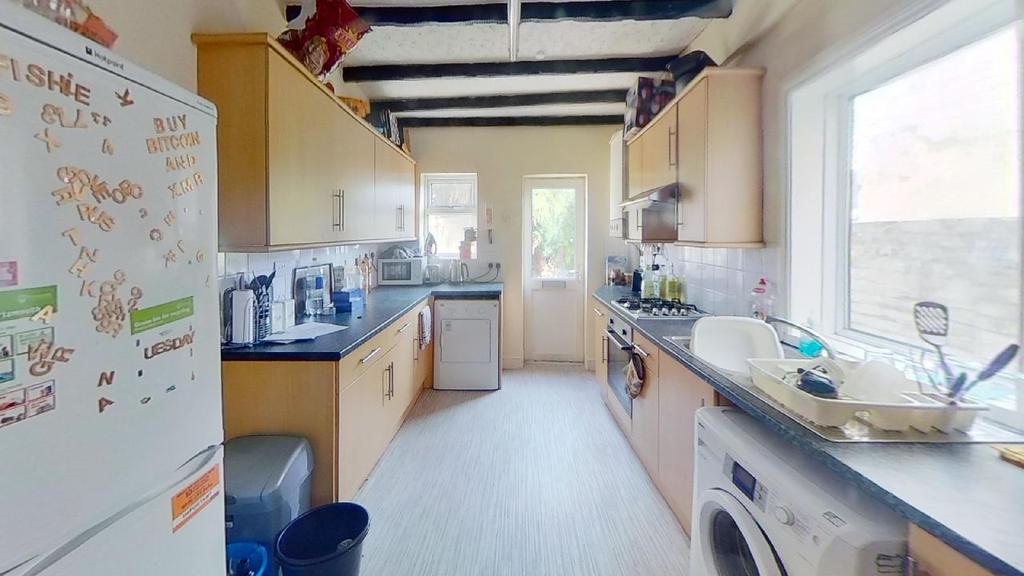 Orchard Road, Southsea 5 bed house £440 pcm (£102 pw)