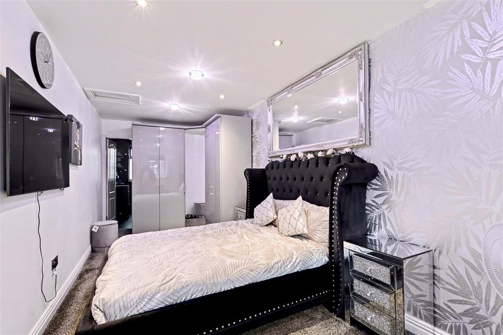 Bedroom Two 2.jpeg
