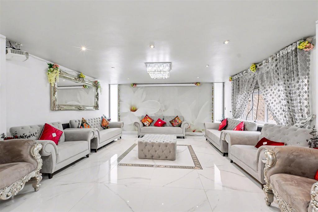 Sitting Room 2.jpeg