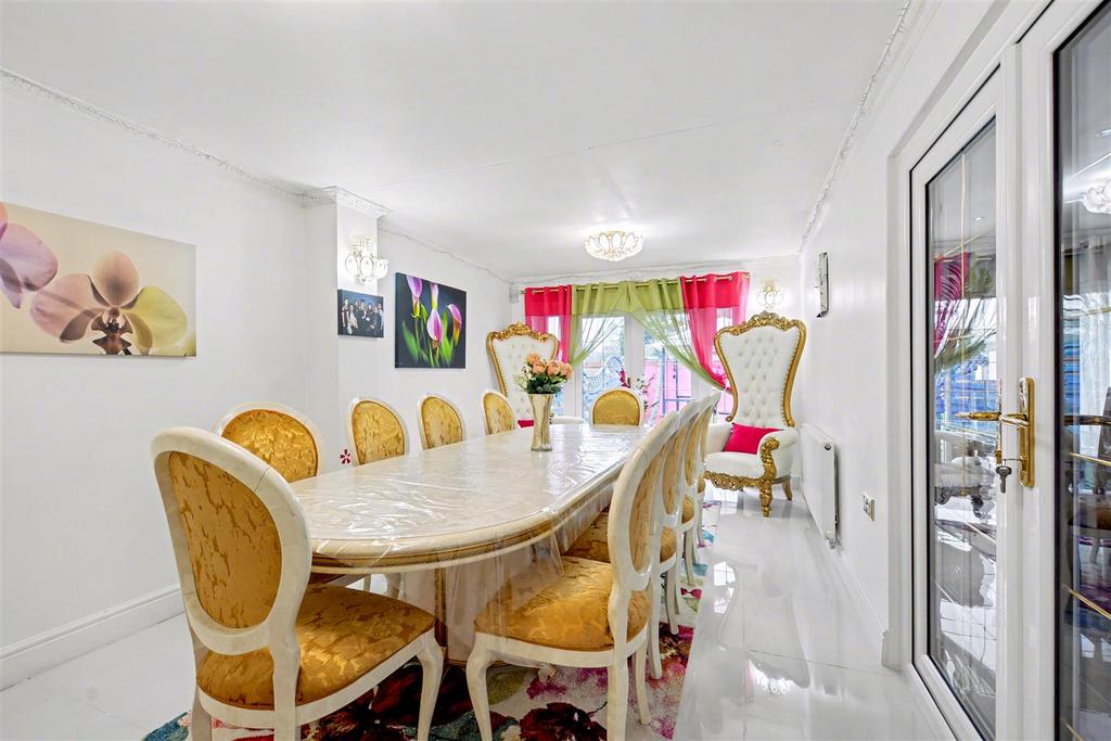 Dining Room 4.jpeg
