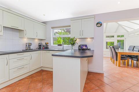 2 Everett Close, Cheshunt, Waltham Cross, EN7 6XD