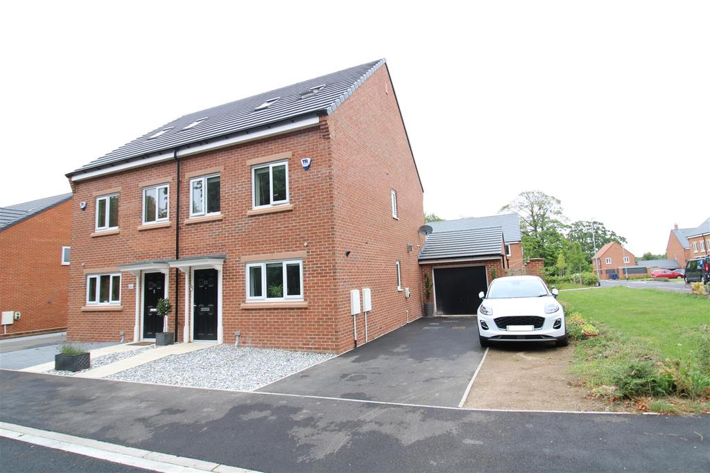 Haydock Drive, Darlington 4 bed semidetached house £210,000
