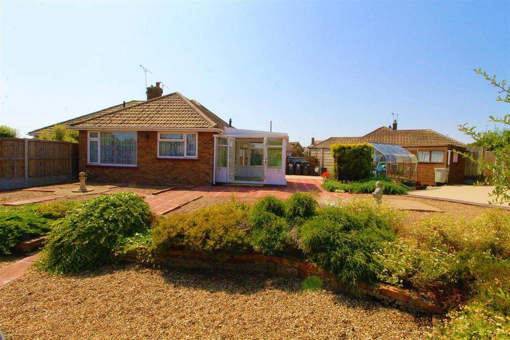 Helmdon Close, Ramsgate 2 bed semidetached bungalow for sale £285,000