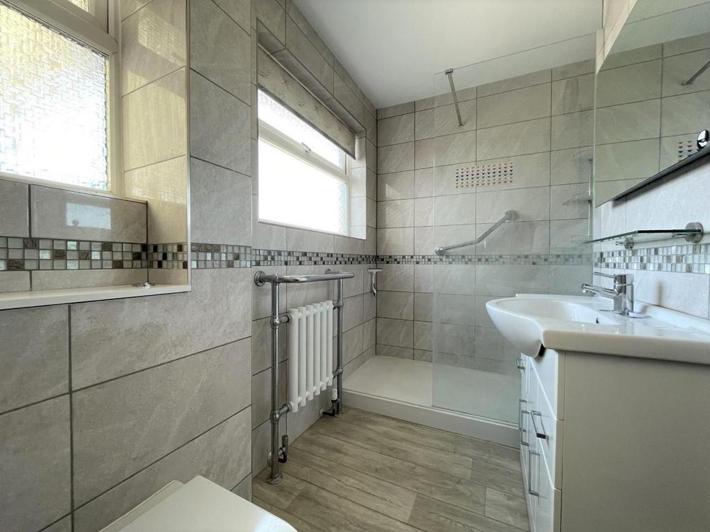 Helmdon Close, Ramsgate 2 bed semidetached bungalow £285,000