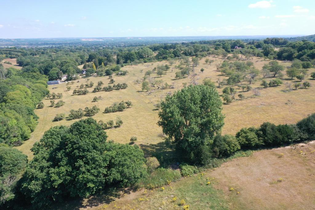 De Beauvoir Chase, Ramsden Heath CM11 Land for sale - £5,000