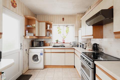 83 Copthorne Road, Leatherhead, KT22 7EE
