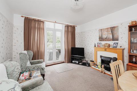 83 Copthorne Road, Leatherhead, KT22 7EE