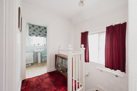 83 Copthorne Road, Leatherhead, KT22 7EE