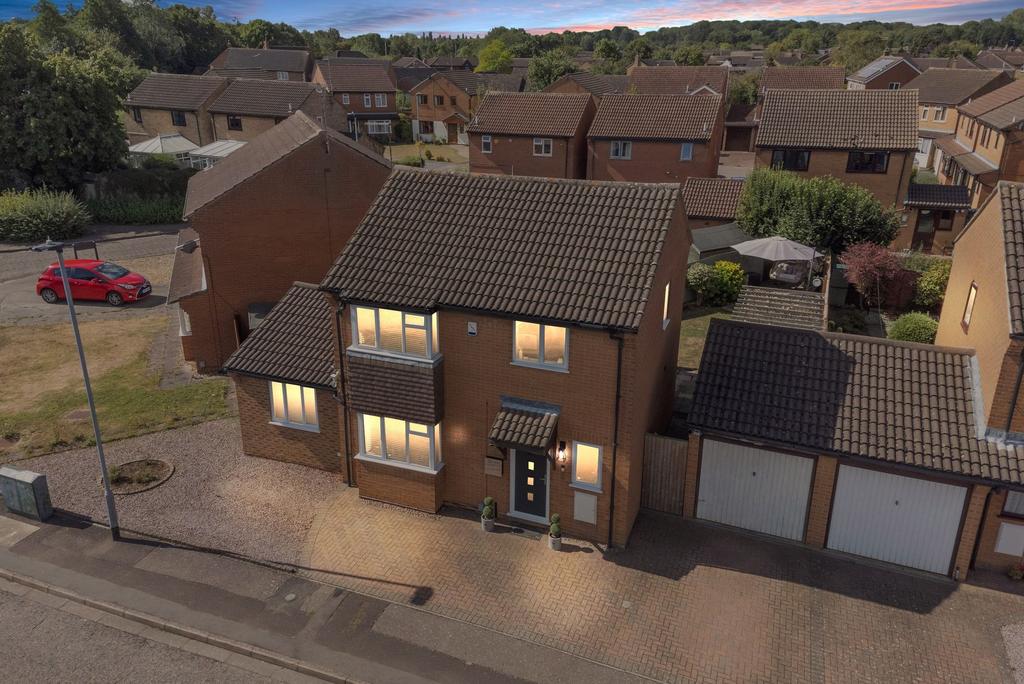 Ringwood, Bretton, PE3 3 bed detached house £290,000