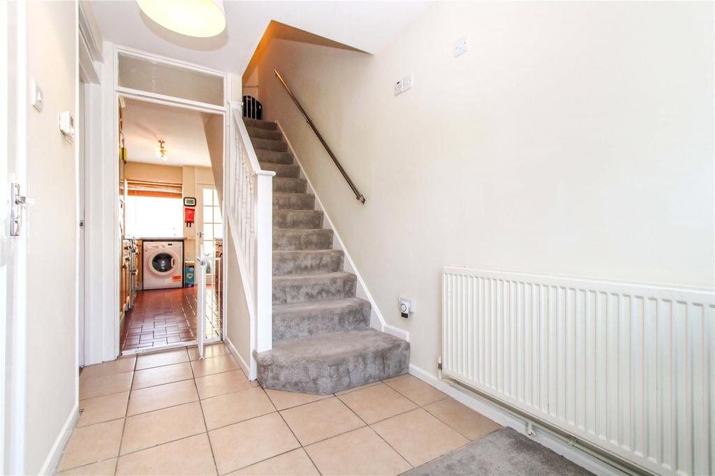 Orion Close, Southampton, Hampshire, SO16 3 bed terraced house £270,000