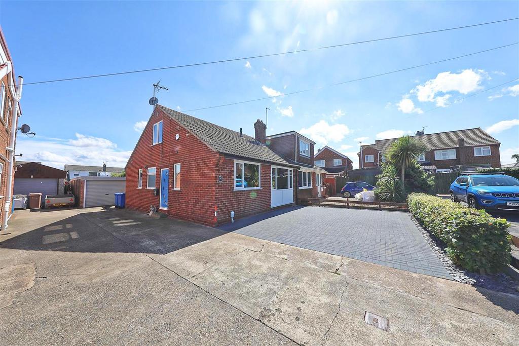 Kelsey Drive, Keyingham, Hull 3 bed semidetached house for sale £215,000