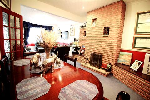 145 Brookscroft Road, London, E17 4JP