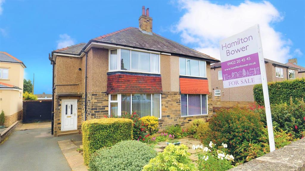 Oaklands Avenue, Northowram, Halifax 2 bed semidetached house for sale