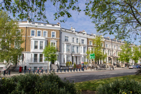 Studio to rent, West Cromwell Road, Earls Court, London, SW5