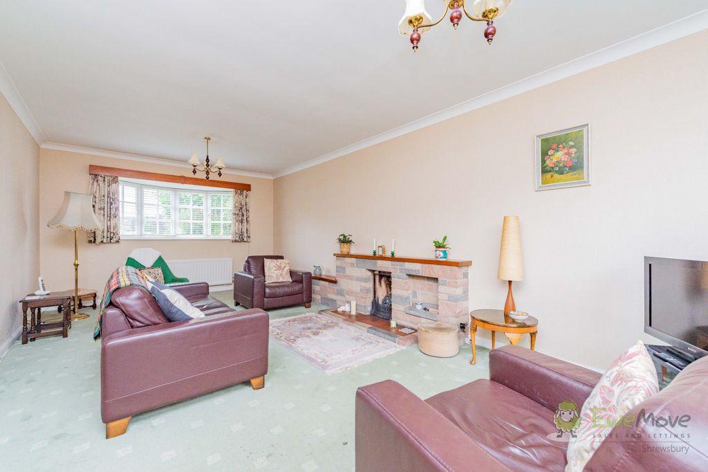 Larkhill Road, Copthorne, Shrewsbury... 4 bed detached house £450,000