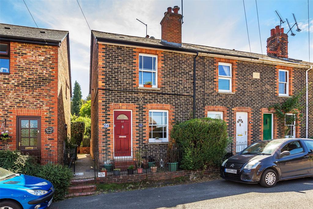 Furlong Road, Westcott, Dorking, RH4 2 bed end of terrace house £410,000