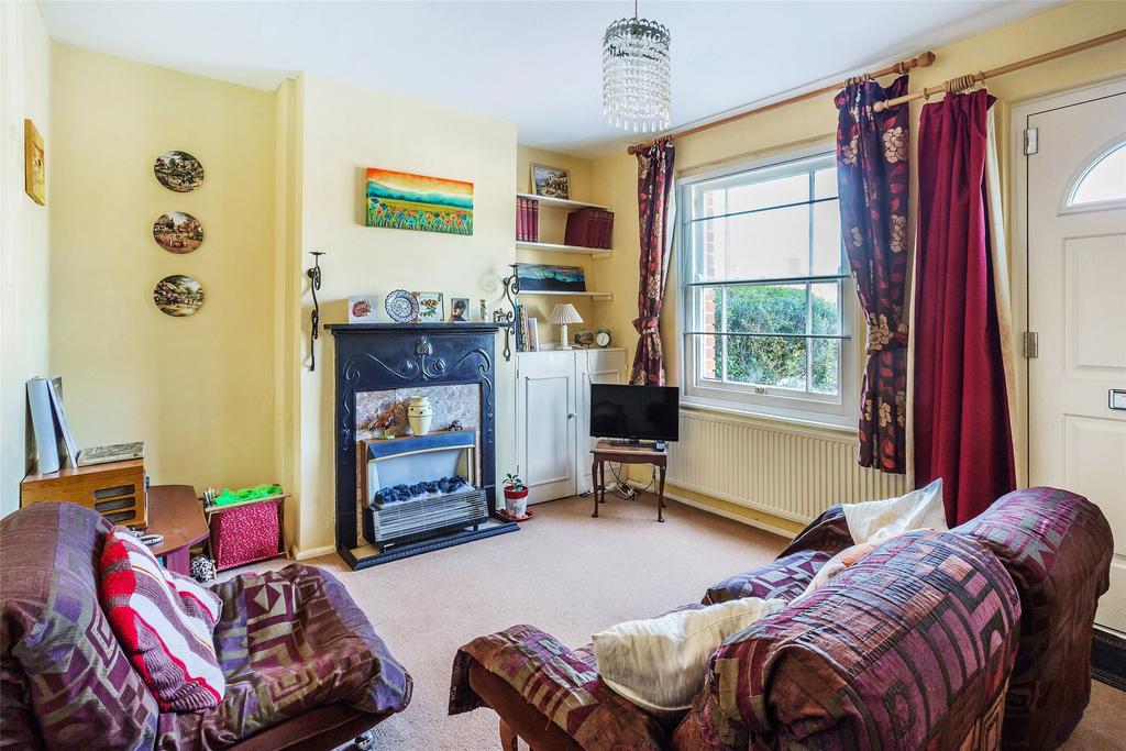 Furlong Road, Westcott, Dorking, RH4 2 bed end of terrace house £410,000