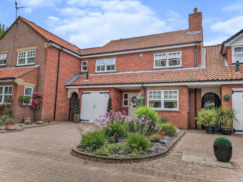 Barns Close, Monkton, Jarrow, Tyne and Wear, NE32 5NY 3 bed property £325,000
