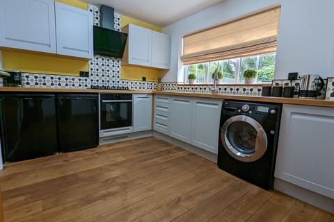 15 Barns Close, Jarrow, NE32 5NY