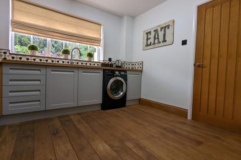 15 Barns Close, Jarrow, NE32 5NY