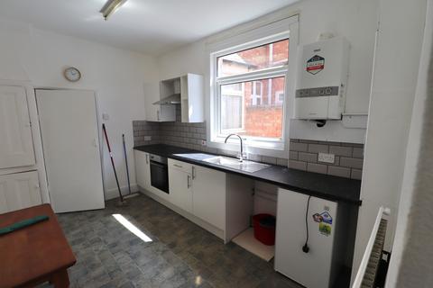 1 bedroom flat to rent, Albany Road, Abington, Northampton, NN1