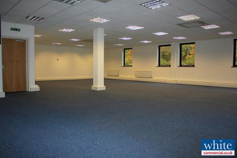 Office to rent, Unit 8 Somerville Court, Adderbury, Banbury, OX17 3SN