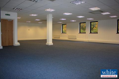 Office to rent, Unit 8 Somerville Court, Adderbury, Banbury, OX17 3SN