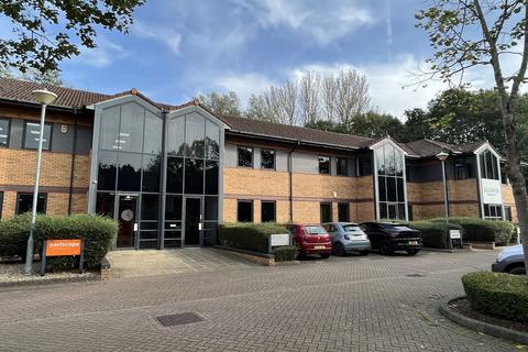 Office to rent, Unit 3 Somerville Court, Adderbury, Banbury, OX17 3SN