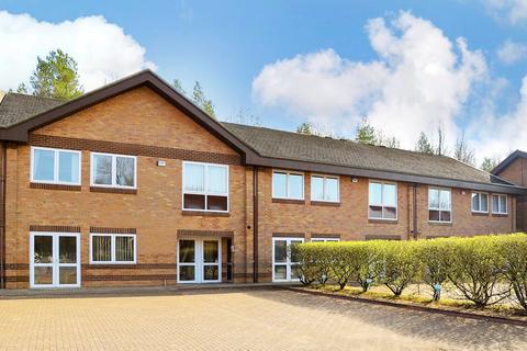 Office to rent - 12-14 Roundway House, Cromwell Park, Chipping Norton, OX7 5SR