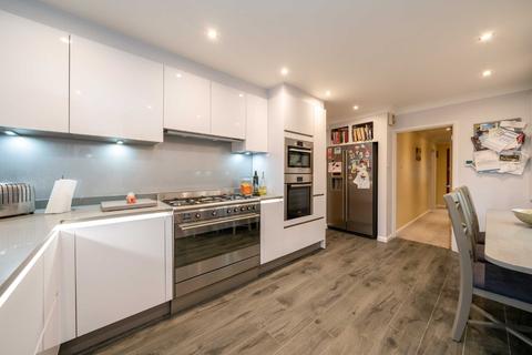 1 Manor Drive, St Albans, AL2 3DH